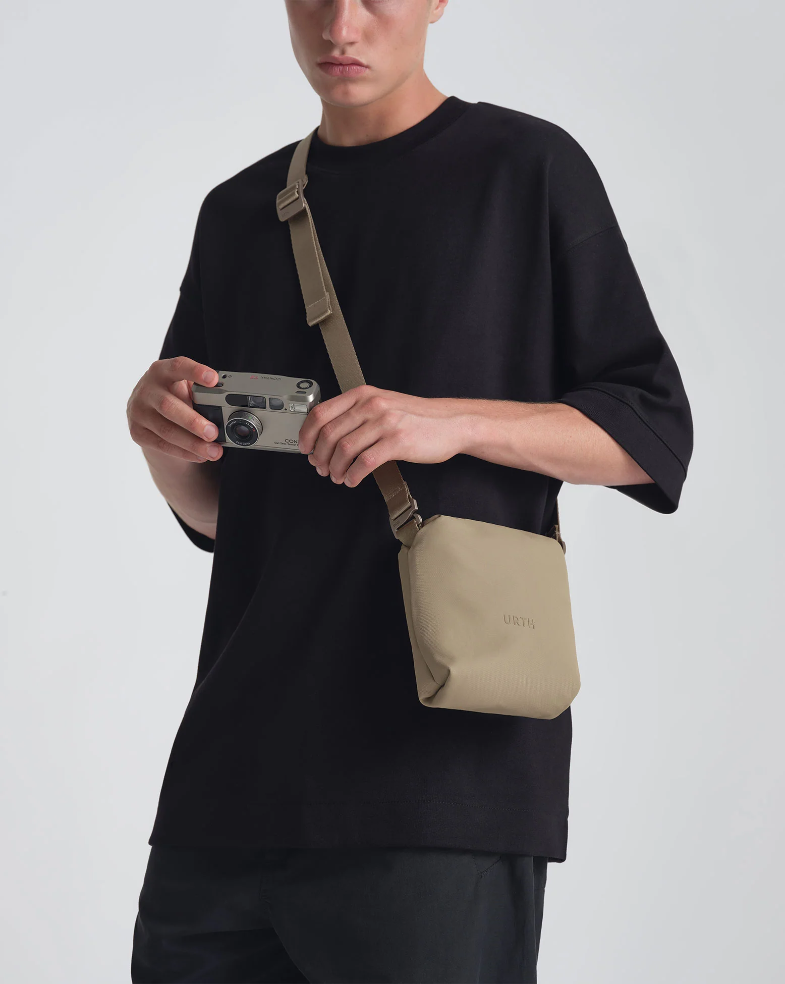 Andesite Camera Pouch - Image 11